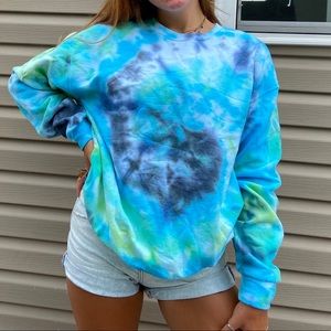 Custom tie dye crew neck